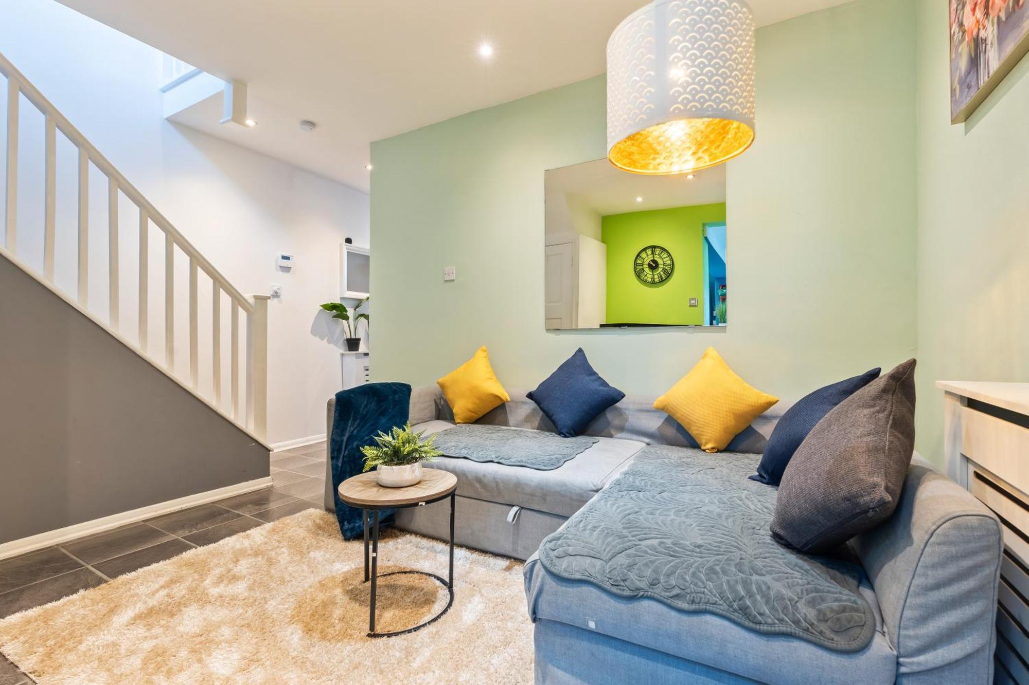 Comfy 4br House Close To Subway Londres